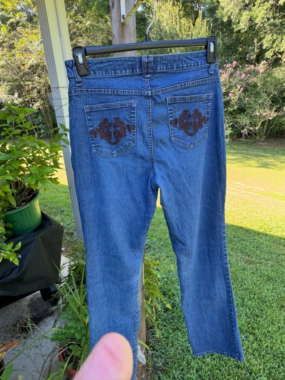 Sonoma Life + Style • Embroidered Pocket Stretch Jeans • Size 10 - Picture 5 of 7